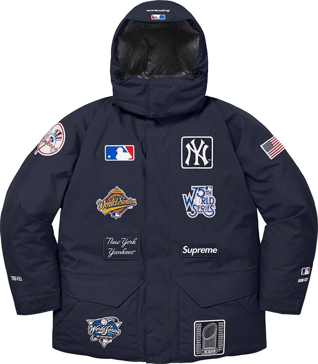 Supreme®/New York Yankees™ GORE-TEX 700-Fill Down Jacket view 2